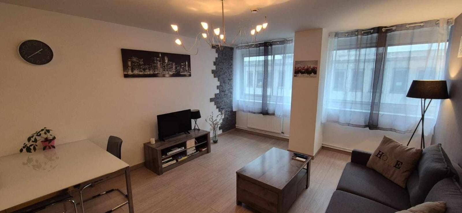 Nouveau !! Appartement Confortable Totalement Renove Avec Parking Gratuit - Hypercentre De Nancy Eksteriør billede